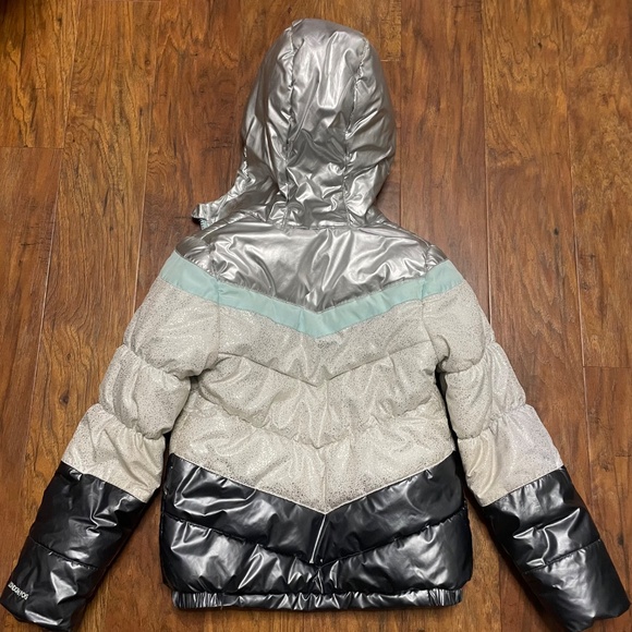 London Fog, girls jacket size small, 7/8. - Picture 6 of 6